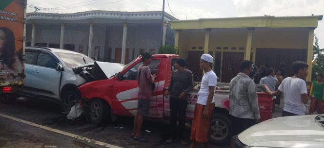 
Breaking News: Terjadi kecelakaan, Jalan Halim Perdana Kusuma Macet