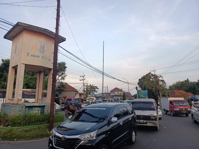 
Breakingnews, Kemacetan terjadi di sepanjang jalan Burneh Bangkalan