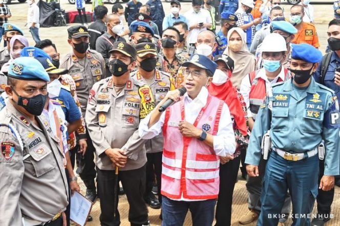 
Akui Pelayanan Mudik Lebaran Belum Maksimal, Menhub Minta Maaf