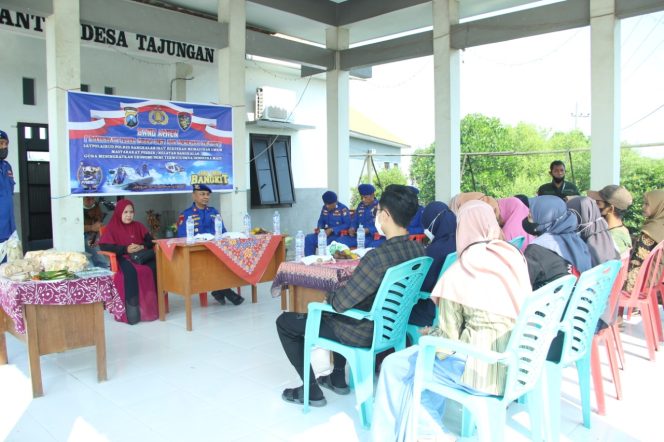 
Satpolairud Polres Bangkalan Gelar ‘Coaching Clinic’ Untuk Pelaku UMKM