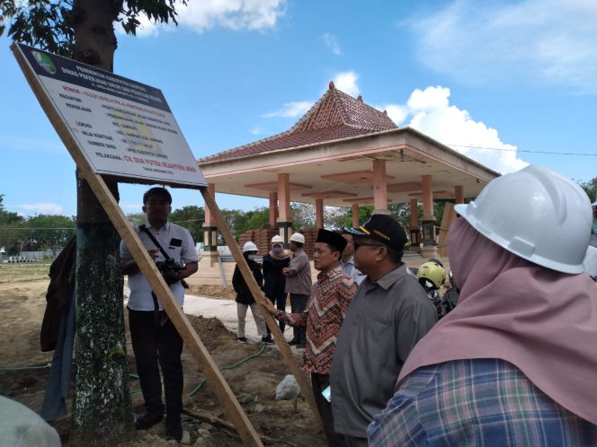 
Komisi III DPRD Sampang Minta Proyek Jalan Lingkar Wijaya Kusuma Dipending