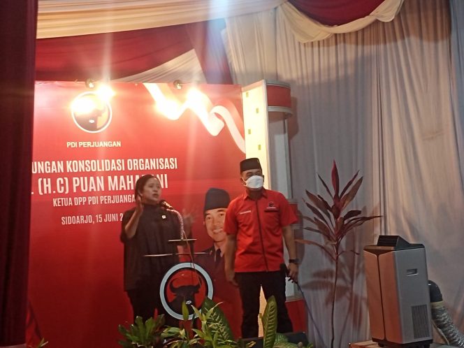 
Kunjungi DPC PDI Sidoarjo, Puan Minta Panasi Mesin Partai