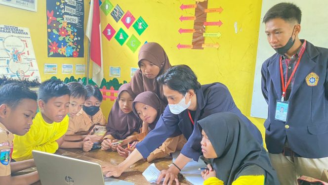 
Ciptakan Suasana Belajar Menarik, Mahasiswa UTM Terapkan Pembelajaran Berbasis Aplikasi  Kahoot