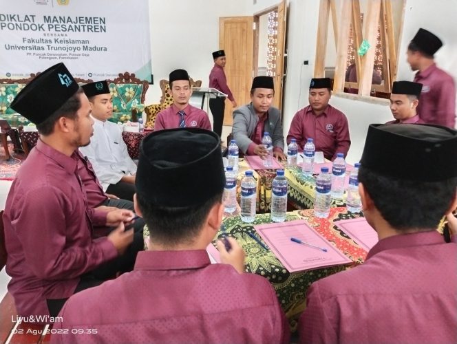 
Pondok Pesantren Puncak Darussalam Pamekasan Gandeng Fakultas Keislaman UTM Dalam Pengembangan Manajemen Pesantren