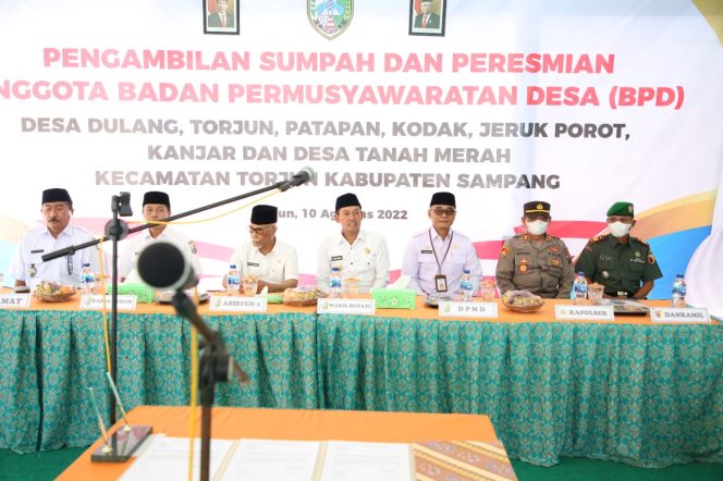 
Lantik 47 Anggota BPD, Wabup Sampang: Kita Ingin Gebrakan Kinerja untuk Mempercepat Pembangunan Desa