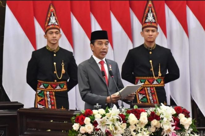 
Ini Penjelasan Jokowi soal Besaran Dana Kesehatan, Pendidikan hingga Infrastruktur