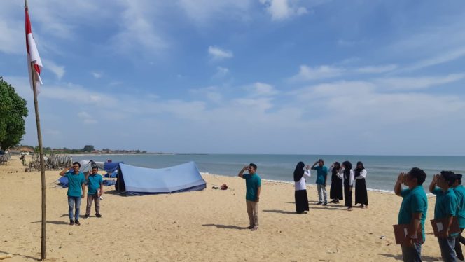 
Rayakan HUT RI ke – 77, AJS Kibarkan Bendera Di Pesisir Pantai Kera Nepa
