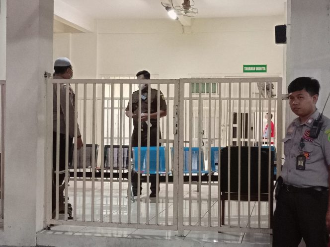 
Terdakwa Bechi Bungkam Ditanya Keterangan Saksi yang Menguatkan Kasus Pencabulan