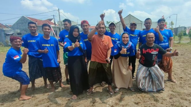 
Seru, Tim Joker Juara 1 Lomba Sepak Bola Mini Dalam Rangka HUT RI ke 77