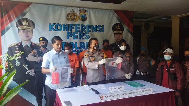 
Polres Bangkalan Bekuk Tiga Orang Tersangka Curas, Dua Orang Masih DPO