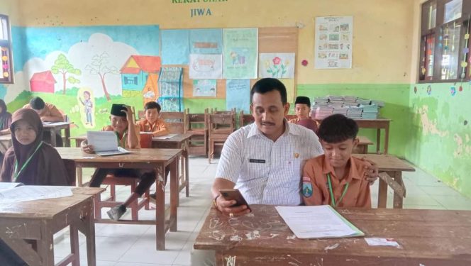 
Pemkab Pamekasan Mengharuskan Sekolah Melaksanakan Kurikulum Merdeka