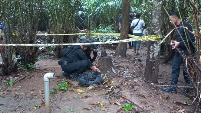 
Warga Bangkalan Temukan Bom Aktif Dibawah Pohon Salak