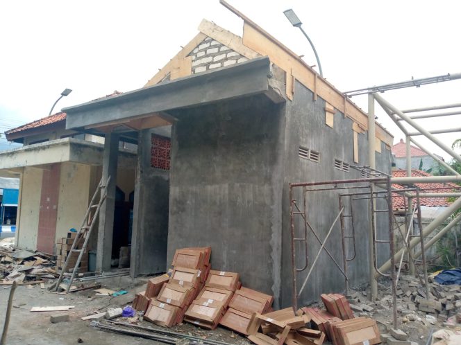 
Tanpa Papan Nama, Pembangunan Fasilitas di Pasar Margalela Sedot Ratusan Juta APBD Kabupaten Sampang