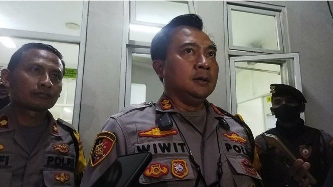 
Oknum Anggota Masuk DPO Belum Berhasil Ditangkap, Kapolres Bangkalan: Sidang Etik Tetap Berlanjut