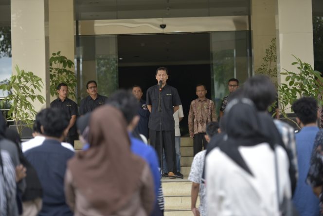 
Terjunkan 737 Mahasiswa, KKN Tematik UTM Angkat Tema Optimalisasi Potensi Lokal Menuju Kemandirian Desa