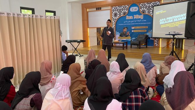 
SMP Al Muslim Sidoarjo Peringati Isra Mi’raj Nabi Besar Muhammad SAW