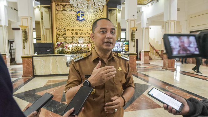 
Dua Tahun Kepemimpinan Eri-Armuji, Indeks Reformasi Birokrasi Kota Surabaya Naik
