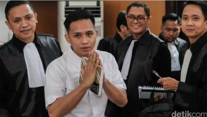 
Mantan Ajudan Ferdy Sambo, Bharada Richard Eliezer Divonis 1,5 Tahun Penjara