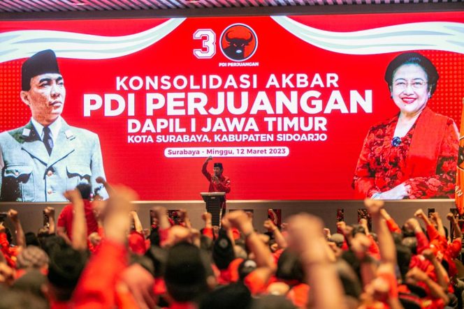 
Target Menang Tebal, Ribuan Kader PDIP Surabaya-Sidoarjo Konsolidasi Akbar
