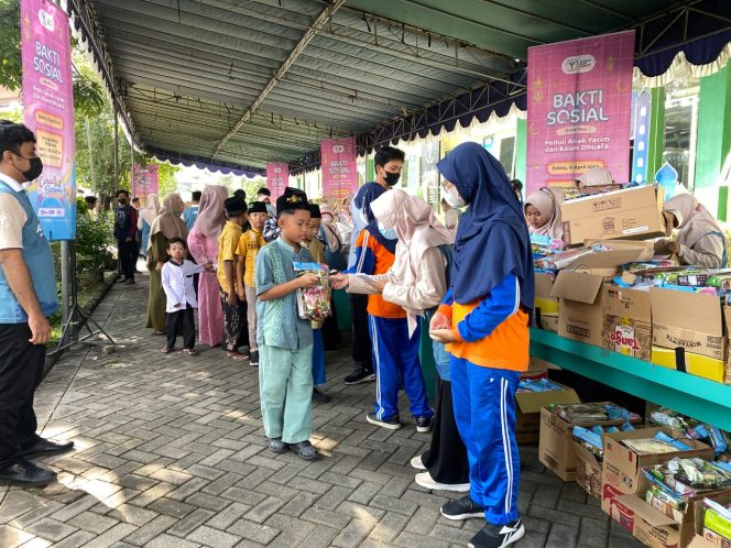 
Al Muslim Bagikan Ribuan Paket Sembako Kepada Kaum Dhuafa dan Anak Yatim