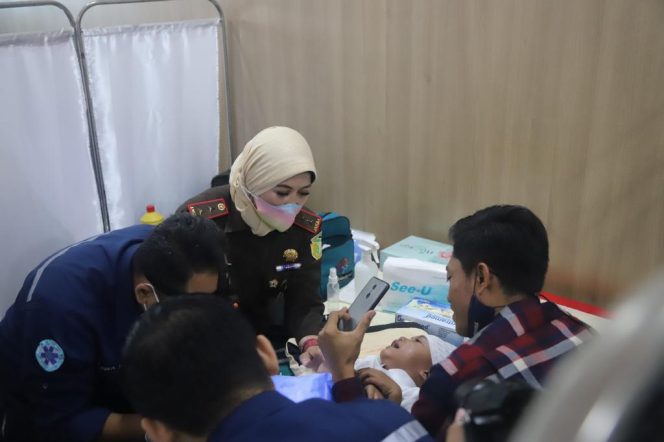 
Peringati HBA ke-63, Kejati Jatim Gelar Khitanan Massal