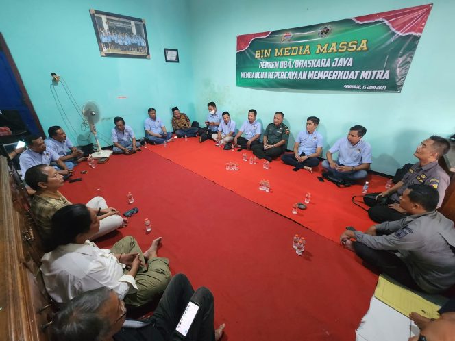 
Tingkatkan Sinergi, PWI Sidoarjo Apresiasi Kunjungan Korem 084/Bhaskara Jaya