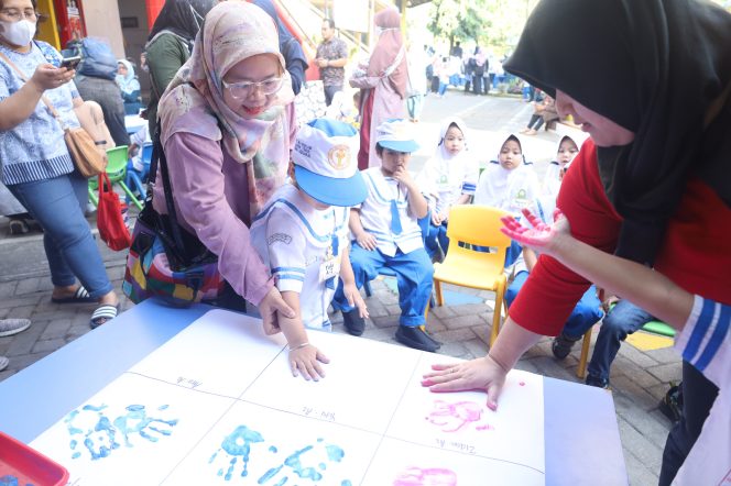 
Cap 5 Jari, Komitmen Bersama Sekolah dan Orang Tua