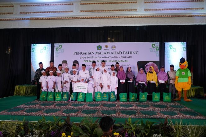 
Baznas Sidoarjo Salurkan Bantuan untuk Anak Yatim dan Dhuafa