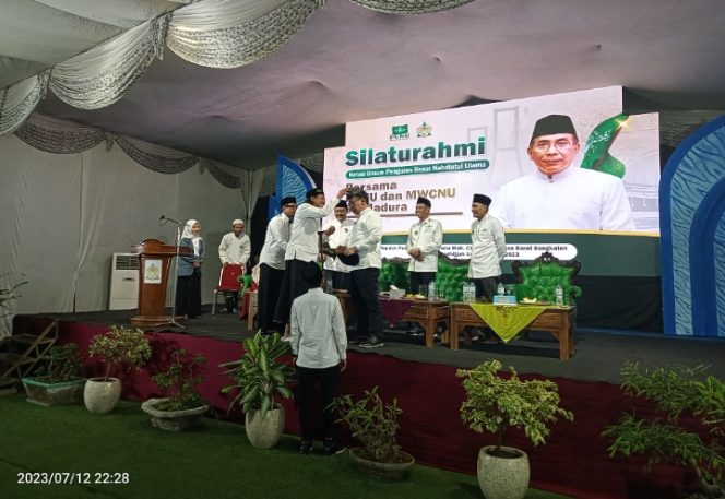 
Silaturahmi Dengan Suluruh PC dan MWCNU di Madura, Ini yang Disampaikan Ketua Umum PBNU Gus Yahya