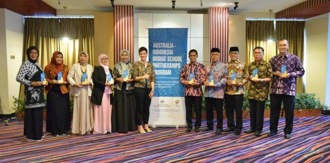 
SD Al Muslim Sidoarjo Terpilih Program Kemitraan Sekolah Bridge Australia-Indonesia