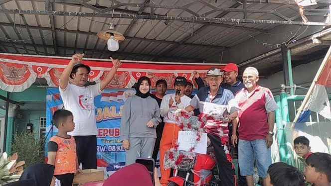 
Meriahkan HUT RI ke-78, RW 08 Pejagan Bangkalan Gelar Lomba Hadiah Utama Sepeda Listrik