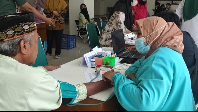 
RS Hasyim Asy’ari Bersama PMI Jombang Gelar Donor Darah Tumbuhkan Kepedulian dan Manfaat Bagi Sesama