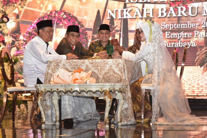 
Gelar Nikah Massal 225 Pasangan Pengantin, Pemkot Surabaya Habiskan Rp 7,4 Miliar