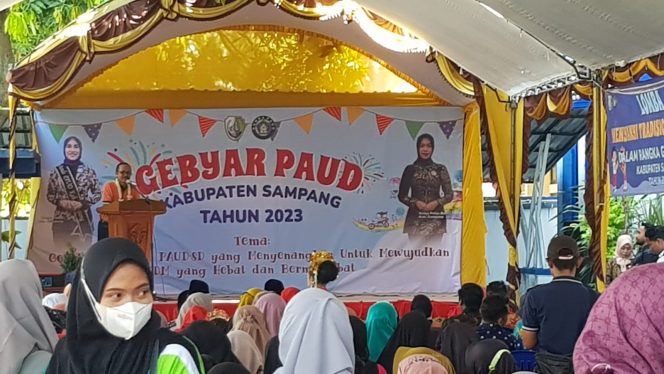 
Tunjukan Minat Bakat Anak Didik, Disdik Sampang Gelar Gebyar PAUD