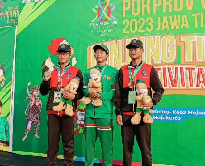 
Dua Atlet Renang Tambah Medali Emas dan Perak untuk Kabupaten Bangkalan