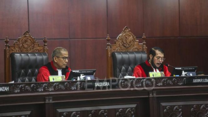 
Putusan Hakim MK Berubah, Saldi Isra Mengaku Bingung