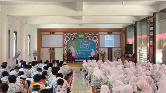 
SMP Al Muslim Gelar Healthy Day, Ajak Jaga Kesehatan Mata