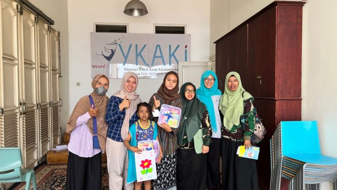 
Perkuat Karakter, Siswa SMP Al Muslim Kunjungi Yayasan Kasih Anak Kanker di Surabaya