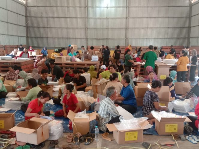 
KPU Bangkalan Impor Pekerja untuk Melipat,  Karena Surat Suara Bisa Dirusak dan Dicoblos
