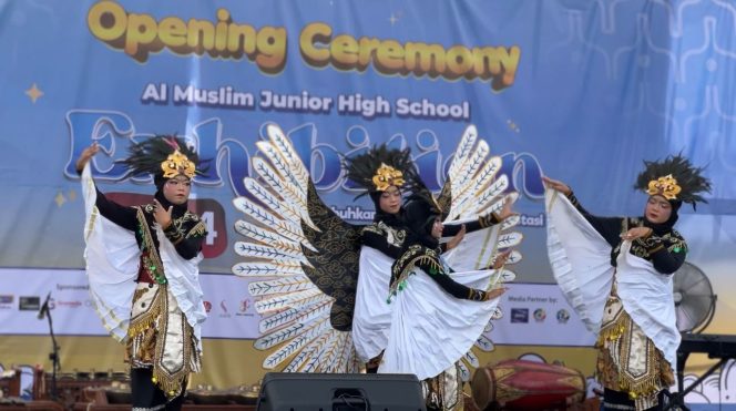 
SMP Al Muslim Jatim Opening Ceremony AME 2024 untuk Tumbuhkan Kreasi Siswa