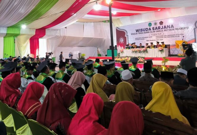 
Sarjana Harus Menjadi Pribadi yang Lebih Baik