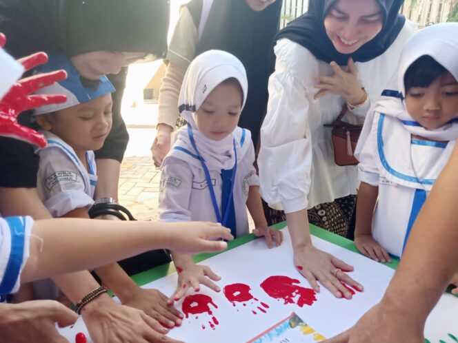 
MPLS KB-TK Al Muslim Sidoarjo Deklarasi Kasih Sayang dan Stop Bullying