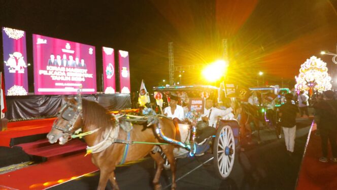 
Kirab Maskot Pilkada, KPU Sampang Ucapkan Terimakasih kepada Pantarlih yang Sudah Melaksanakan Tugas